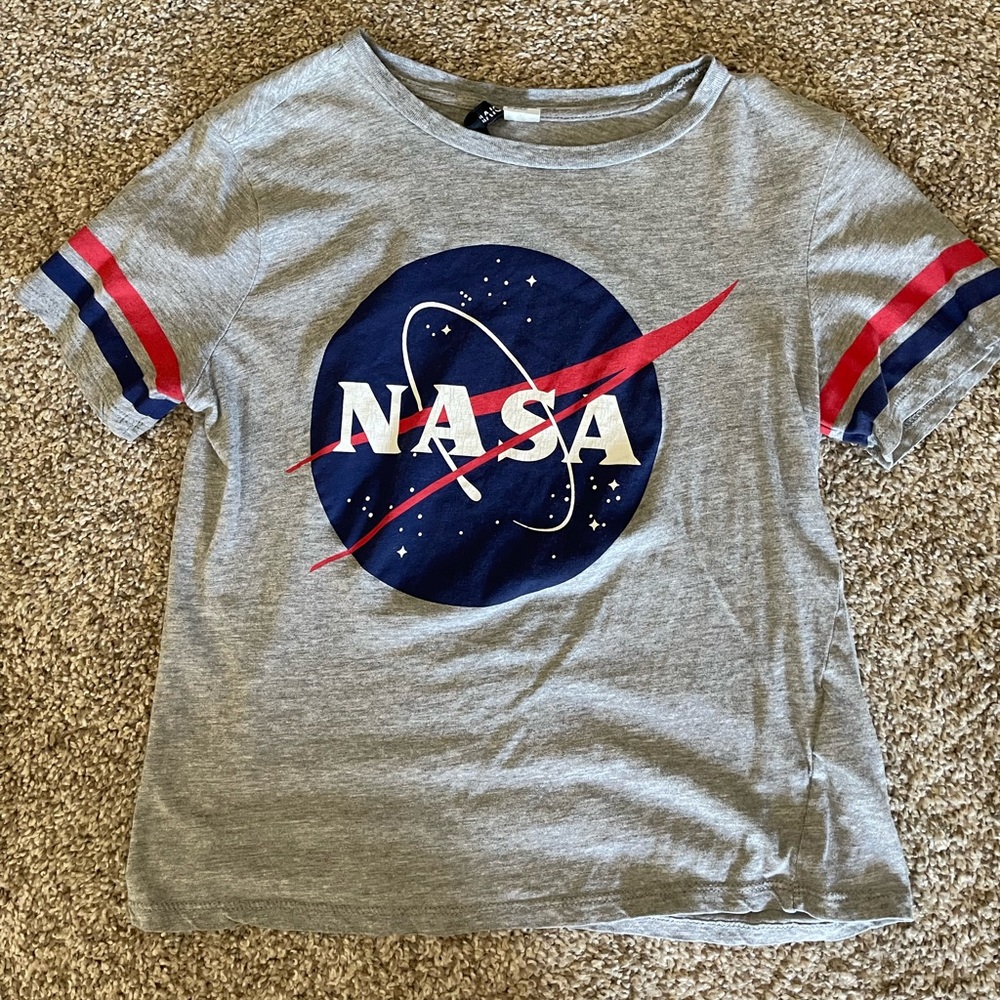 H&M Nasa cropped tee